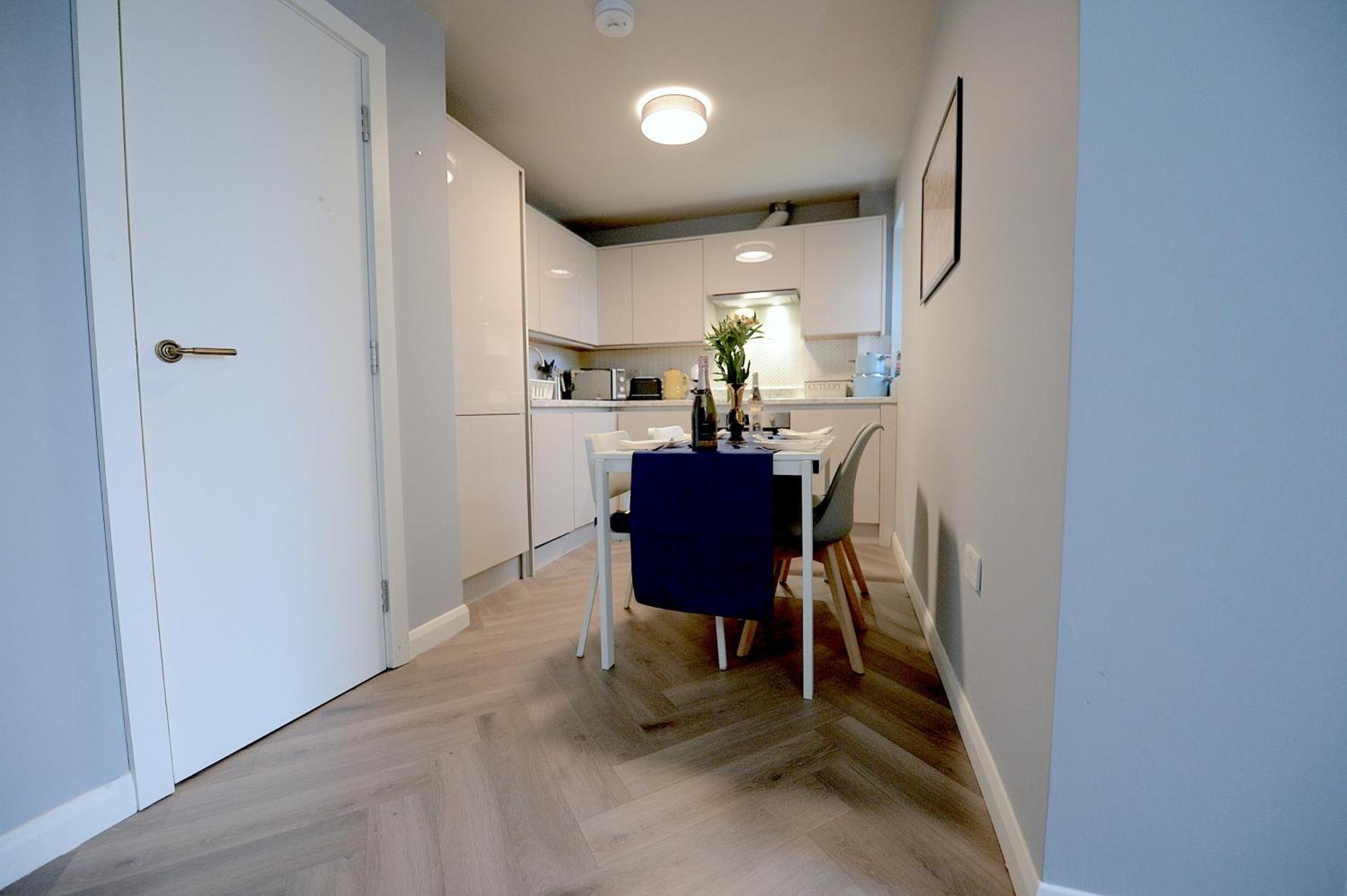 2 Bed Terraced Flat Piccadilly Line Appartement Londen Buitenkant foto