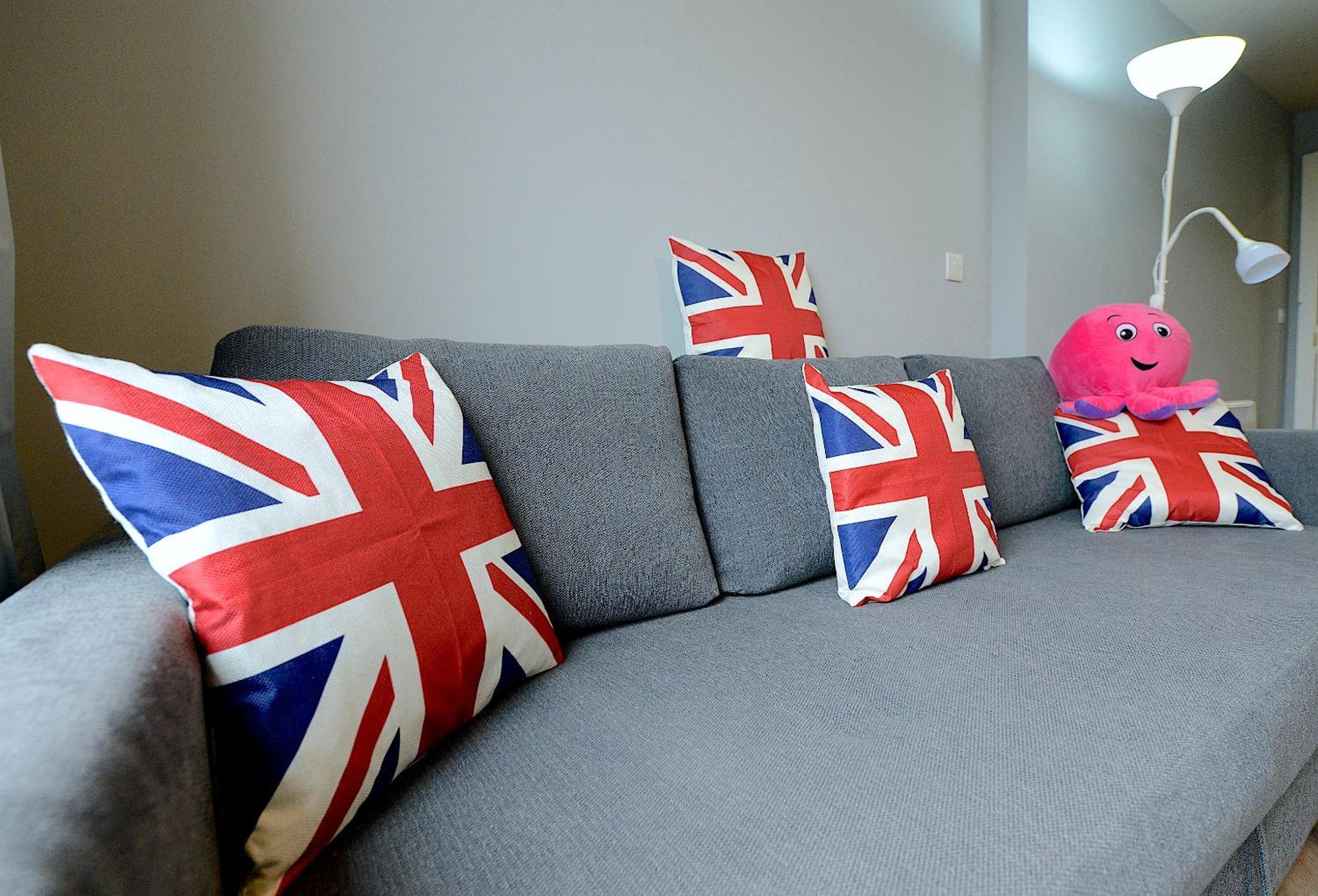 2 Bed Terraced Flat Piccadilly Line Appartement Londen Buitenkant foto